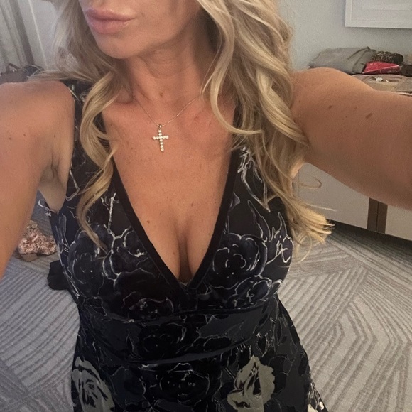 Stunning Navy and Silver Marchesa Gown - Prom Dress - Picture 4 of 7